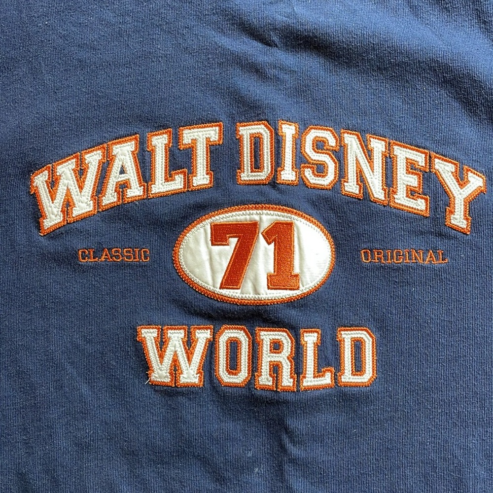 Walt Disney World  T-shirt 100% cotton adult size large navy blue and orange